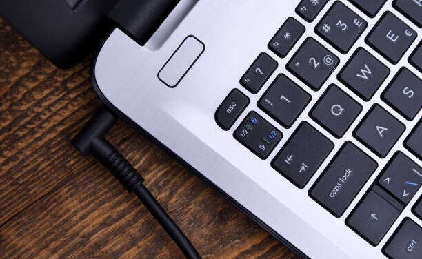 COMO SABER SE O NOTEBOOK ESTÁ CARREGADO