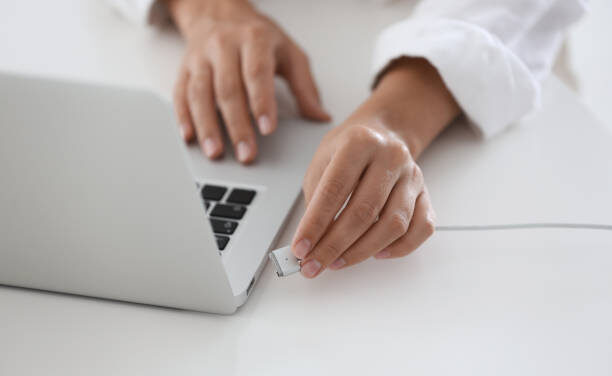 COMO CONSERTAR O CABO DE FORÇA DO NOTEBOOK