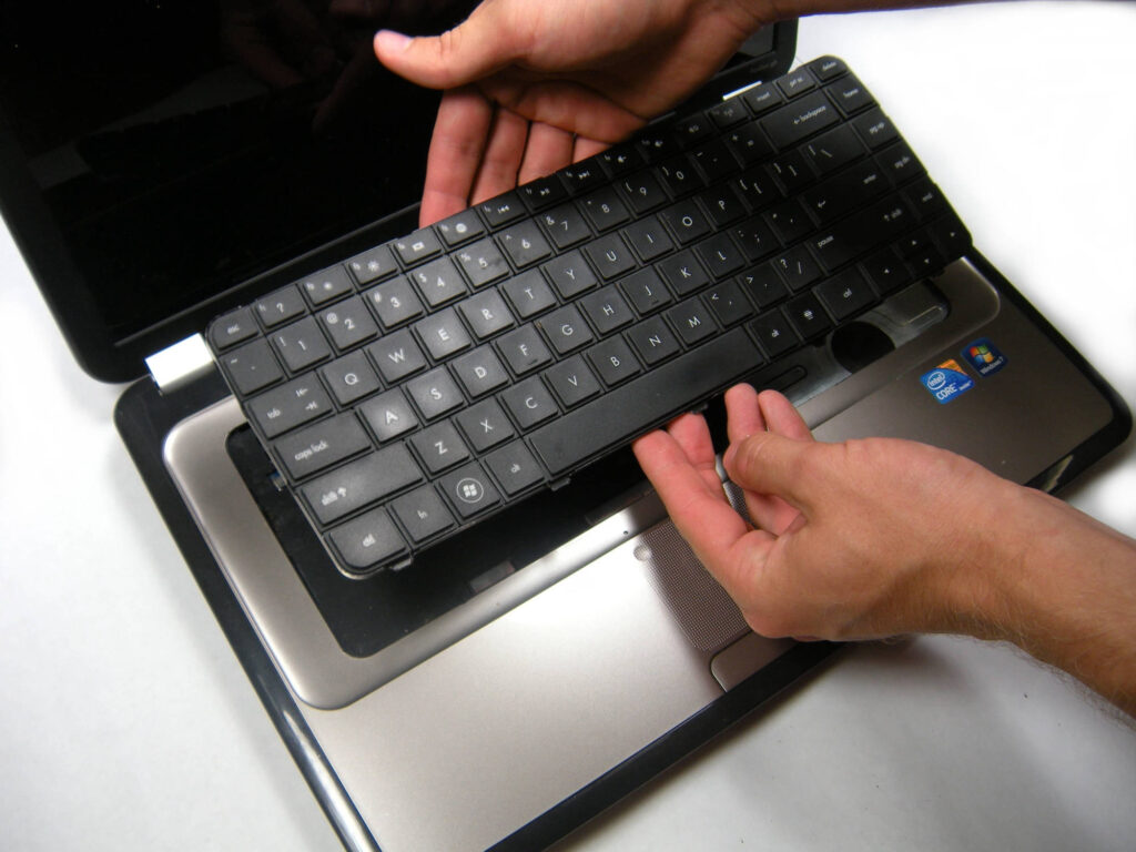 como identificar o teclado de notebook