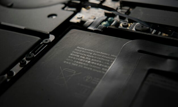 Por que as baterias estufam?